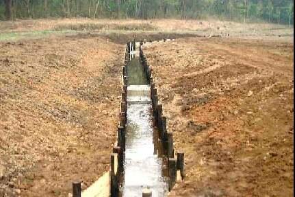 写真：浄化用水路の完成